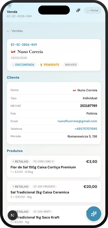 Sale detail on the SalOS mobile app — customer, line items, status & invoicing